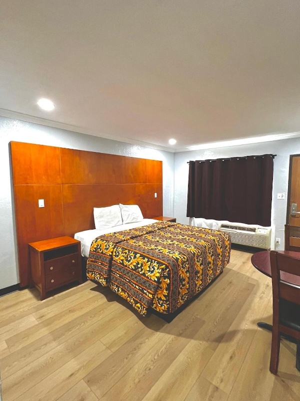 Aqua Inn Motel Main image